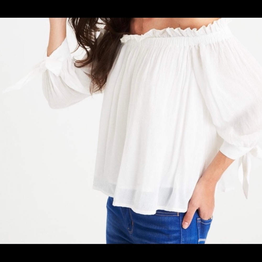 American Eagle off the shoulder top